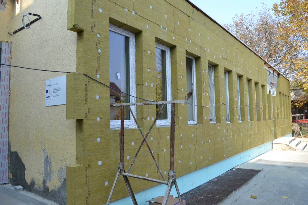 Gyermek ügyelet szigetelése